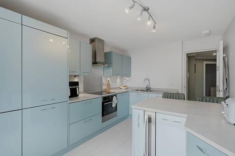2 bedroom flat for sale, 60 Spinnaker Way, Dalgety Bay, KY11 9GU