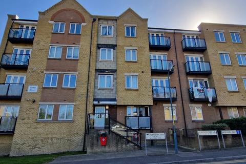 2 bedroom apartment to rent, Griffin Court, Northfleet DA11