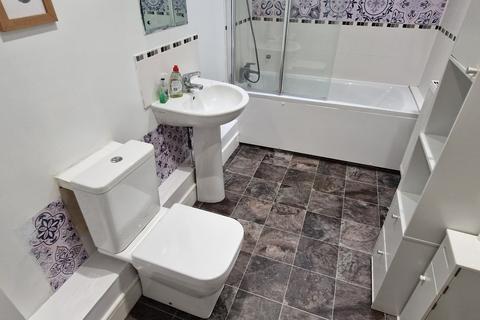 2 bedroom apartment to rent, Griffin Court, Northfleet DA11