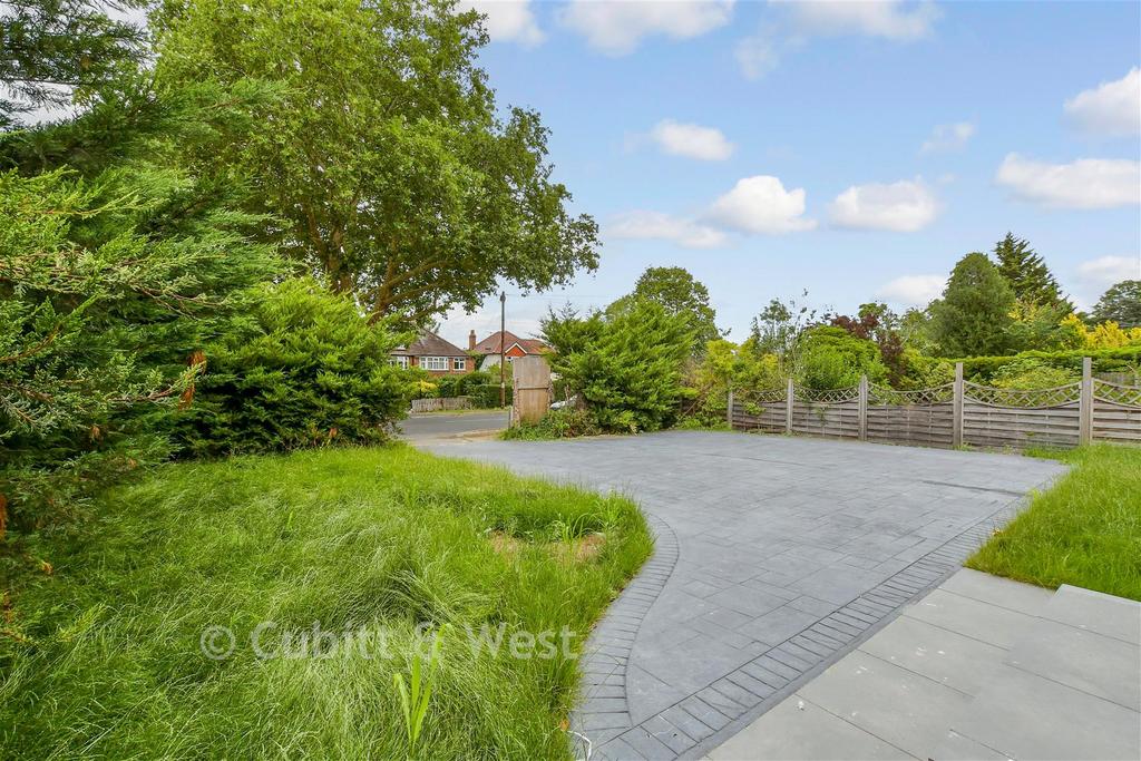 Driveway/Parking