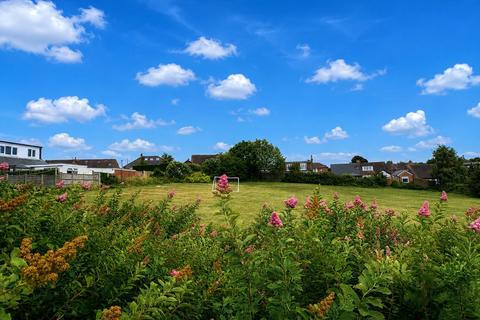 2 bedroom semi-detached bungalow for sale, Loughrigg Avenue, Thornham, Royton, Oldham, OL2
