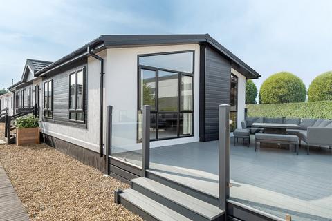 2 bedroom park home for sale, North Walsham, Norfolk, NR28