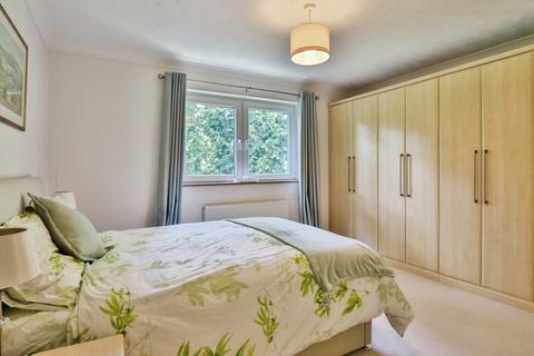 2 bedroom flat for sale, Burton Road, Branksome Park, Poole, Dorset, BH13