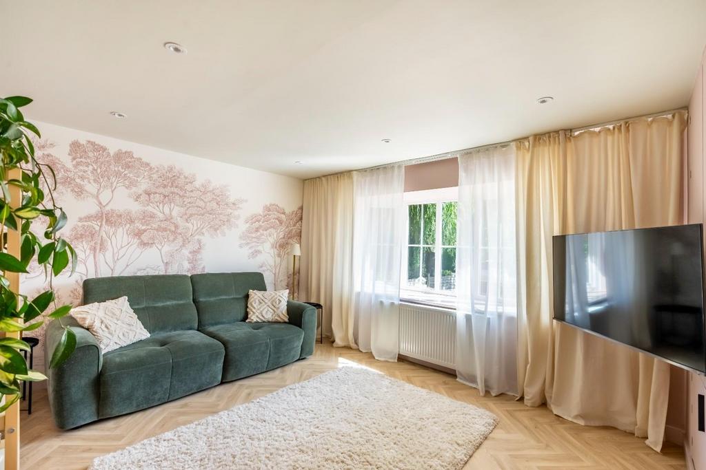 House in York, Lowfield, Foxwood - View 2