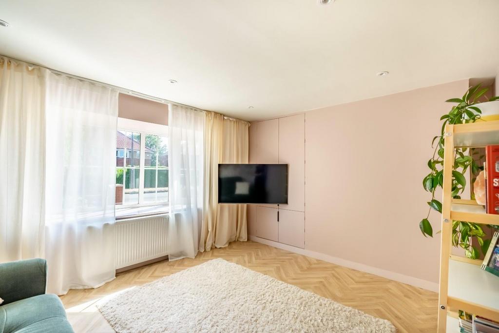 House in York, Lowfield, Foxwood - View 3