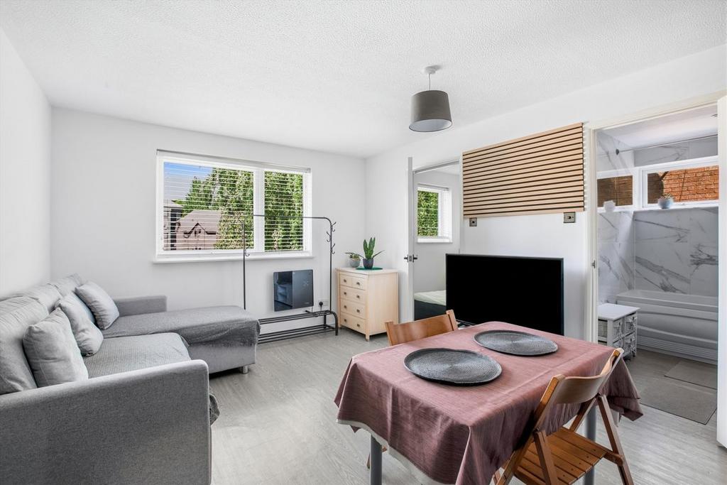 Apartment in London - View 2