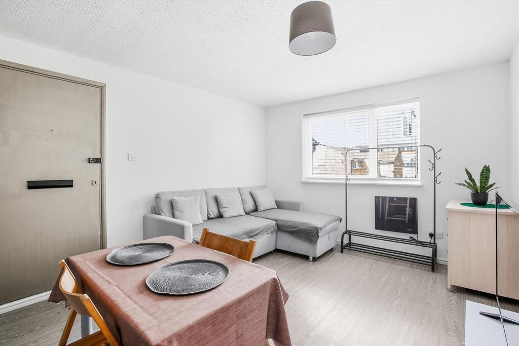 Apartment in London - View 3