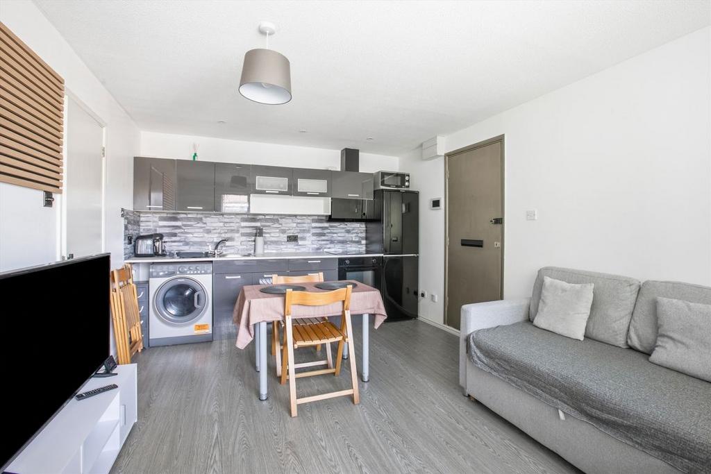 Apartment in London - View 4