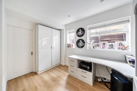 4 bedroom detached house for sale, Pinner HA5