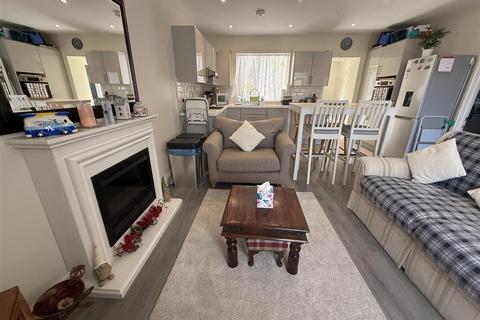 2 bedroom detached bungalow for sale, Kidwelly