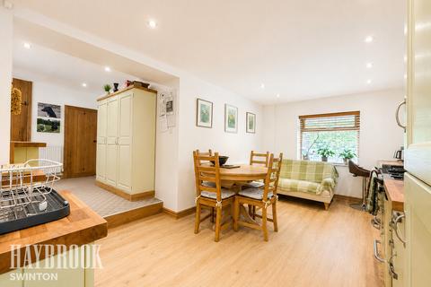 4 bedroom cottage for sale, Brampton Road, West Melton