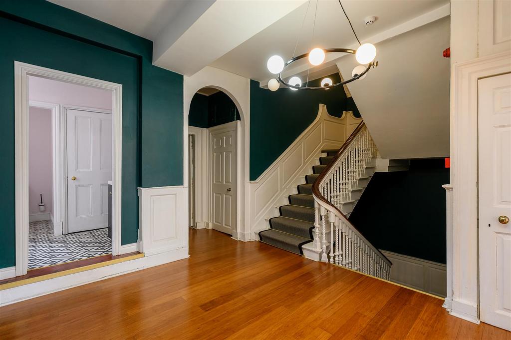 House in York - View 3