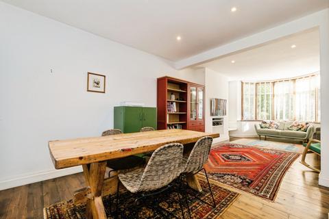 4 bedroom end of terrace house for sale, Netherfield Gardens, Barking, London, IG11