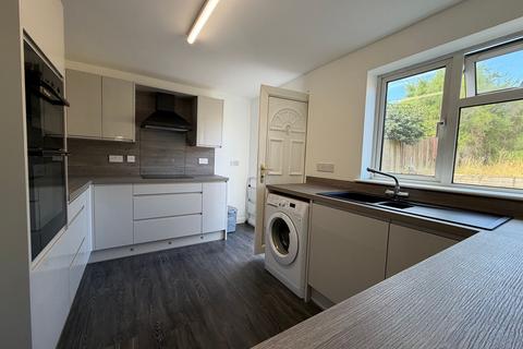 3 bedroom semi-detached house for sale, Sandpiper Road, Ipswich IP2