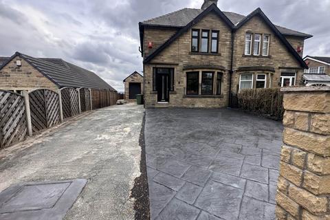 3 bedroom semi-detached house to rent, Bradley Road, Huddersfield, West Yorkshire, HD2