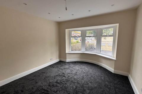 3 bedroom semi-detached house to rent, Bradley Road, Huddersfield, West Yorkshire, HD2