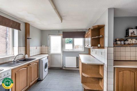 3 bedroom semi-detached house for sale, Grange View, Harworth, Doncaster
