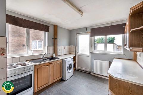 3 bedroom semi-detached house for sale, Grange View, Harworth, Doncaster