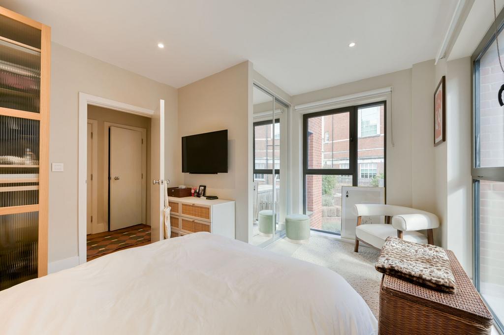 Master bedroom, balcony
