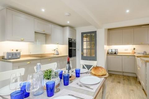 3 bedroom house to rent, High Street, Coltishall, Norwich, Norfolk, NR12