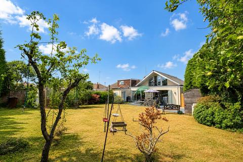 4 bedroom detached house for sale, Bouverie Road, Hardingstone, Northampton NN4