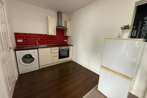 Studio to rent, Gladstone Avenue, Loughborough LE11