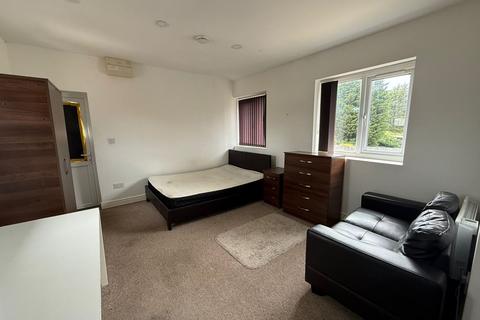 Studio to rent, Gladstone Avenue, Loughborough LE11