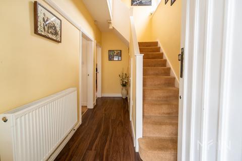 4 bedroom detached house for sale, Summerlea Road, Leicester LE5