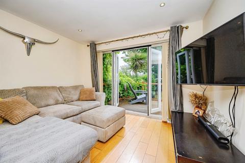 2 bedroom maisonette for sale, Deaconsfield Road, HEMEL HEMPSTEAD