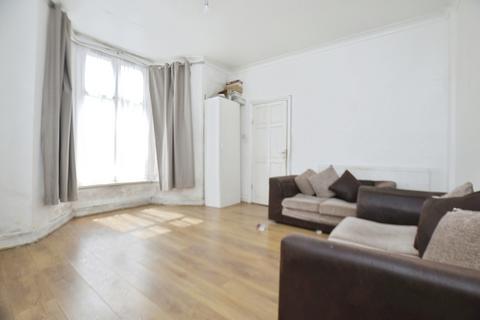 4 bedroom terraced house for sale, Carlyle Road, Manor Park, London, E12 6BW