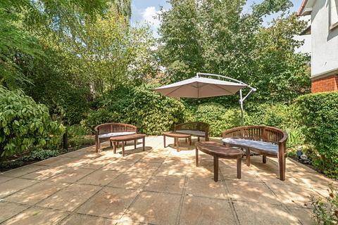 1 bedroom retirement property for sale, Mead Court, 281 Station Road, Addlestone, KT15