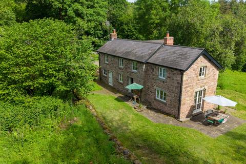 3 bedroom cottage for sale, Pen-Y-Fan, The Narth, NP25