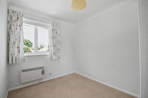 2 bedroom flat for sale, Abbotts Barton