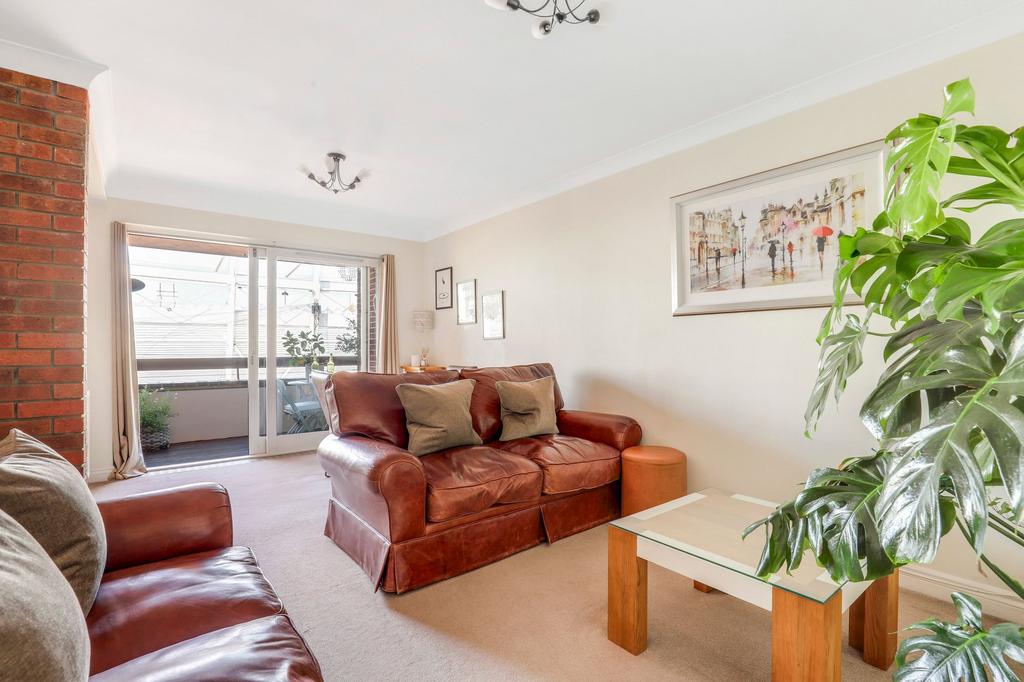 Apartment in Nottingham, West Bridgford - View 6