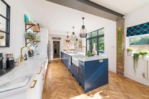 4 bedroom semi-detached house for sale, Pierremont Avenue, Broadstairs, CT10