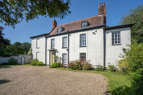 7 bedroom detached house for sale, Hall Road, Hemsby, NR29 4