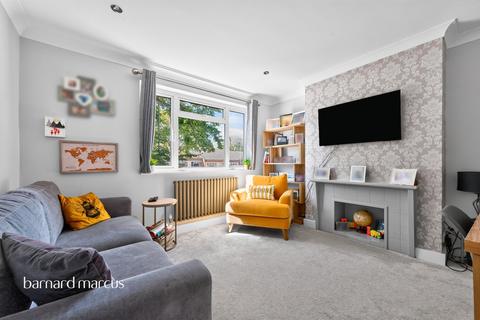 2 bedroom maisonette for sale, Hook Road, Surbiton