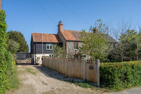 3 bedroom cottage for sale, Hinckley Cottages, East Ruston, NR12 9