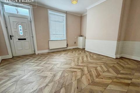 2 bedroom end of terrace house to rent, Station Road, Barnsley