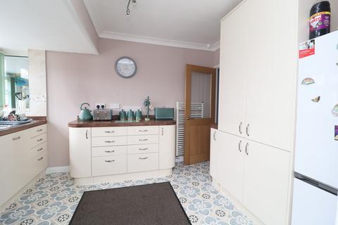 2 bedroom detached bungalow for sale, Windsor Road, Worksop S81