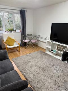 1 bedroom in a flat share to rent, Mark Close, Redditch B98