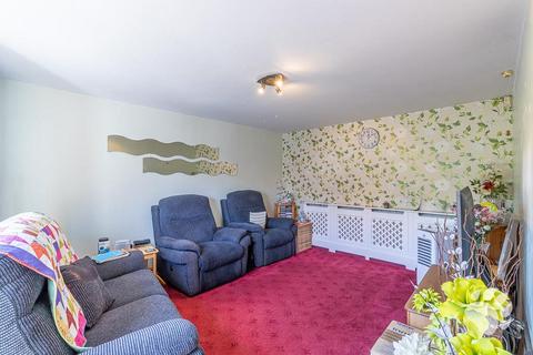 3 bedroom terraced house for sale, Camellia Place, Basildon SS15