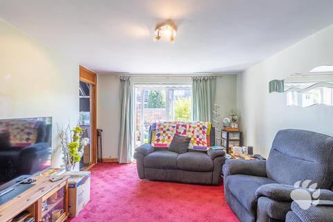 3 bedroom terraced house for sale, Camellia Place, Basildon SS15