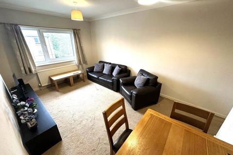 2 bedroom apartment to rent, Queens Road, Fulwood, Preston