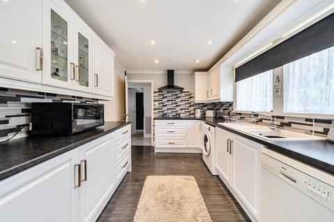 2 bedroom bungalow for sale, Prospect Road, Farnborough, Hampshire, GU14