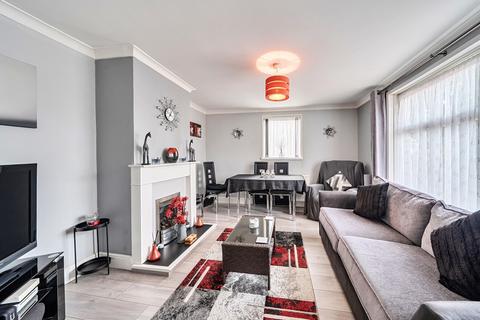2 bedroom bungalow for sale, Prospect Road, Farnborough, Hampshire, GU14