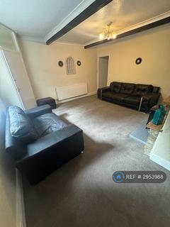 2 bedroom semi-detached house to rent, Brownroyd Hill, Bradford, BD6