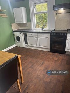 2 bedroom semi-detached house to rent, Brownroyd Hill, Bradford, BD6