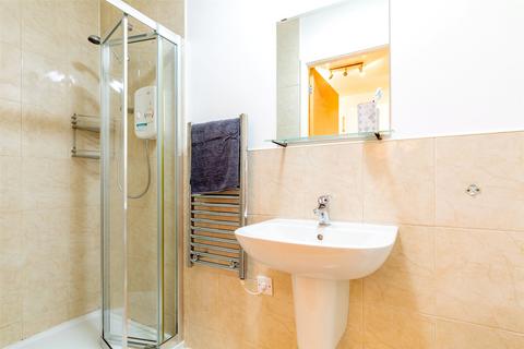 3 bedroom apartment to rent, Burns Street, Leicester LE2