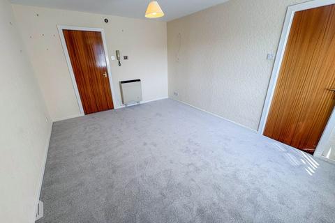 2 bedroom flat for sale, Warrington Road, Culcheth, WA3